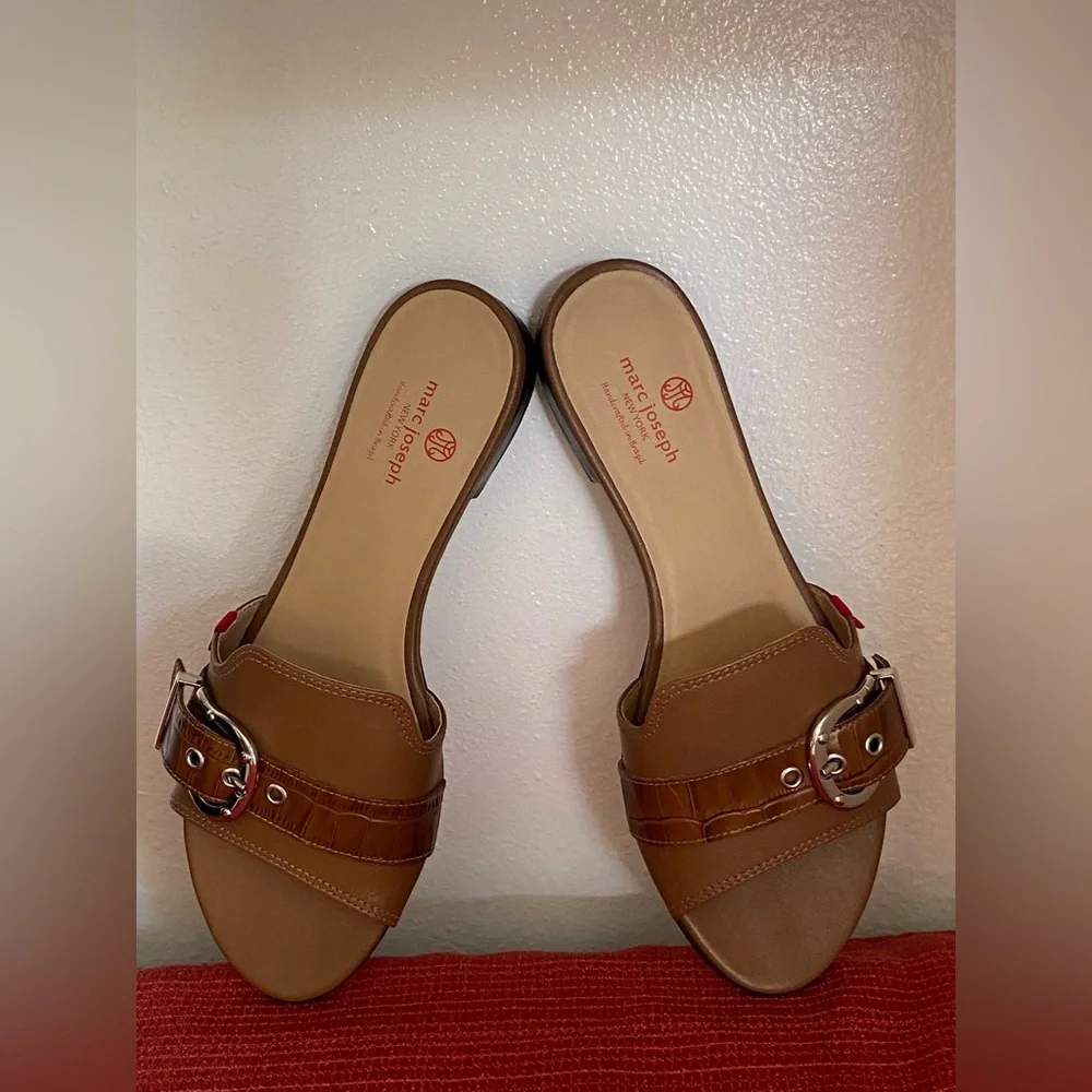 NWT..WOMENS MARC JOSEPH LEATHER SLIDE SANDALS - Picture 3 of 13